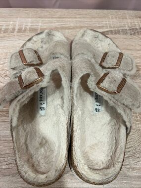 Birkenstock Women's Cream Suede Shearling Arizona Sandals